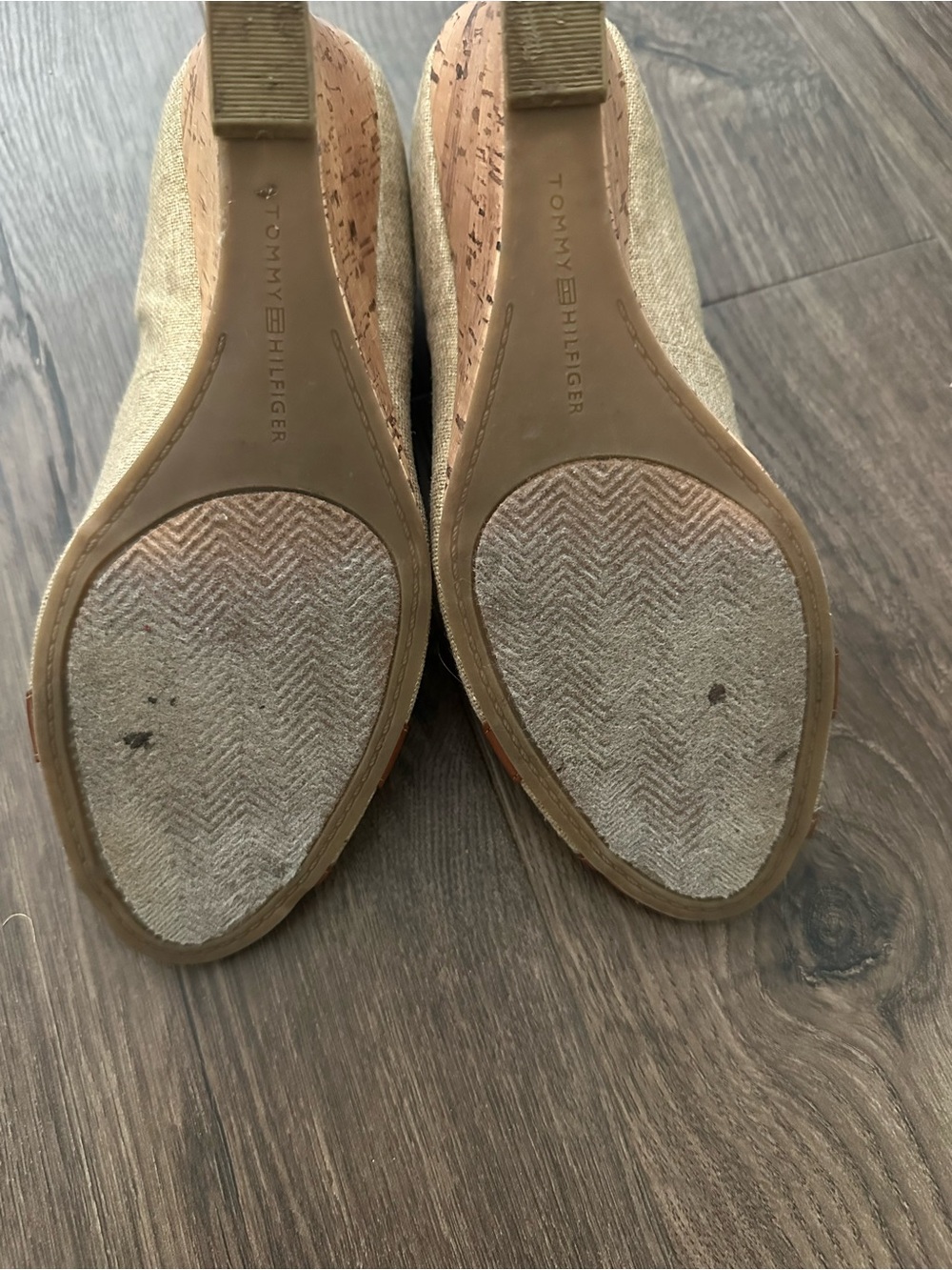 Tommy Hilfiger Gold and Brown Chain Peep-Toe Heels - Picture 5 of 5